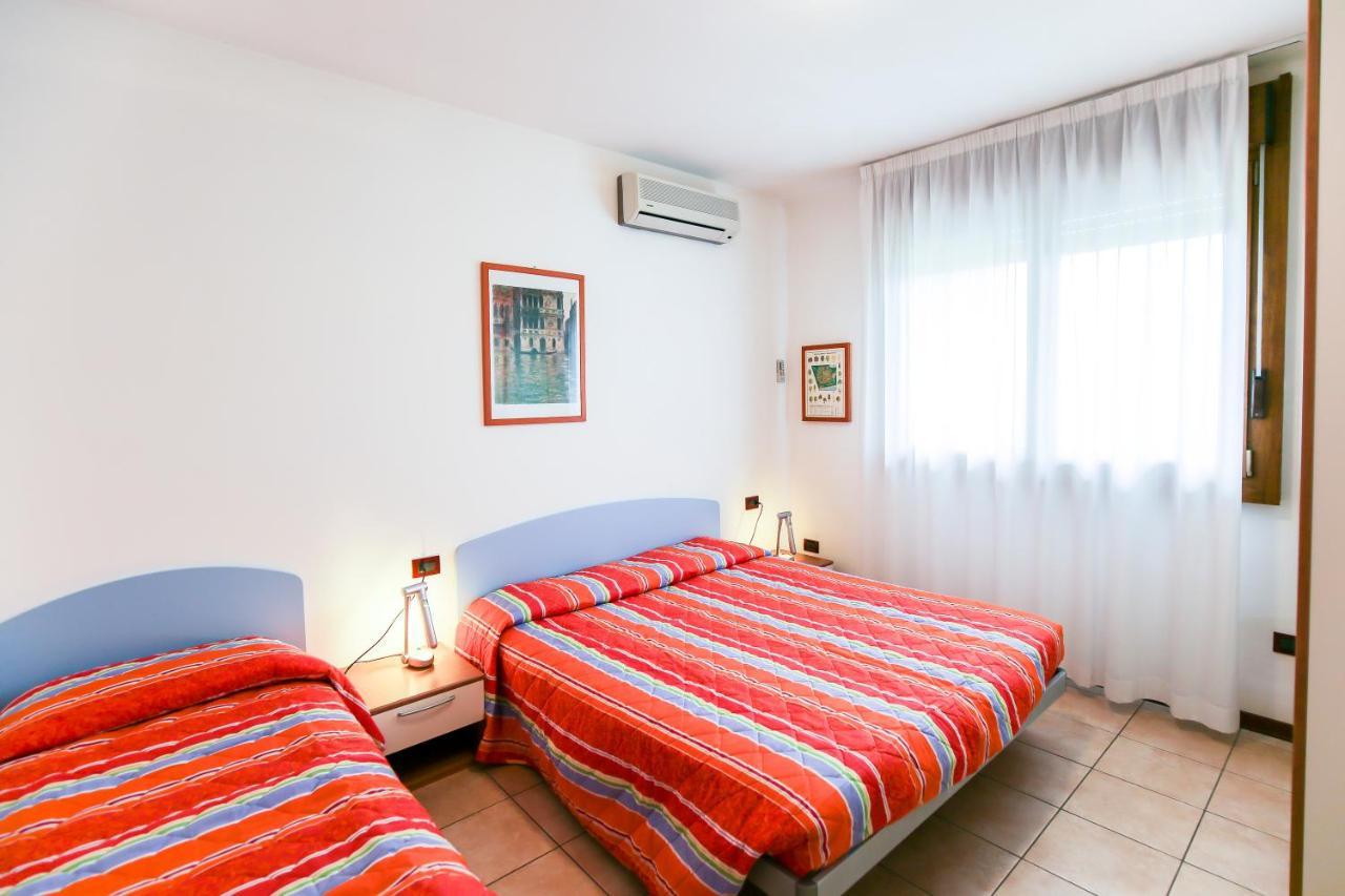 Olmi Lido Altanea Apartment Caorle Bagian luar foto